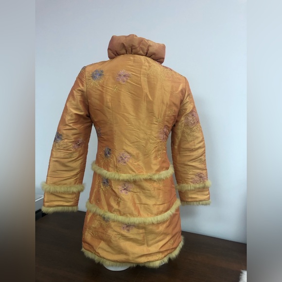 Chinese satin embroidered long coat in size medium - Picture 2 of 9